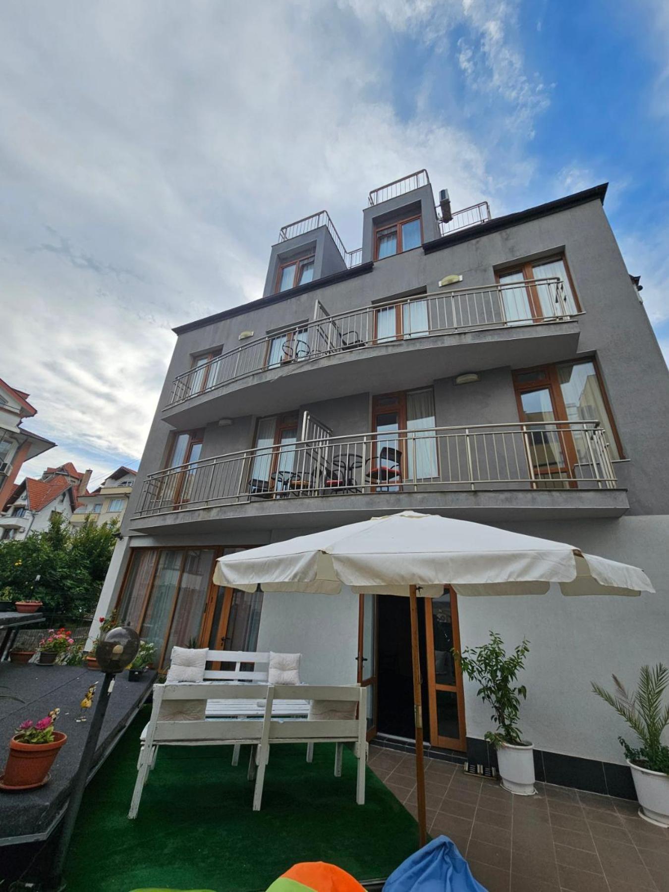 Guest House Petrovi Rawda Exterior foto