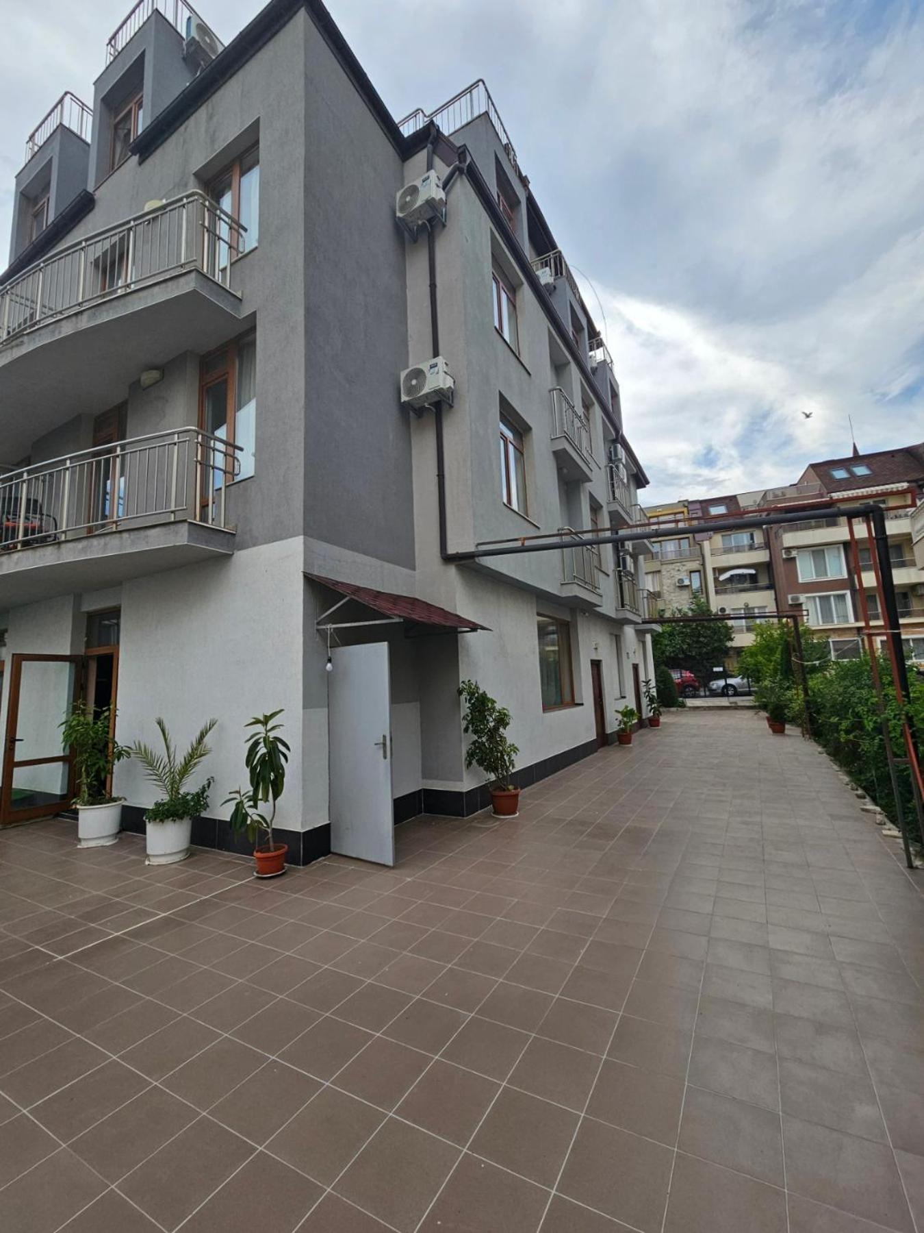 Guest House Petrovi Rawda Exterior foto