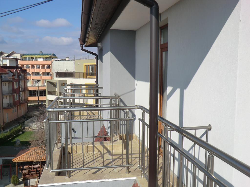 Guest House Petrovi Rawda Exterior foto